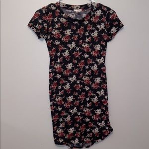 Wet seal fitted dress w/ flowers